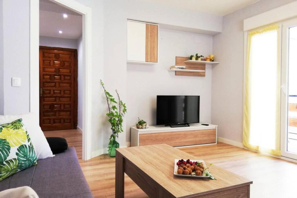 Apartamento COBEXO. Moderno y luminoso en el centro de Jaca Exterior foto